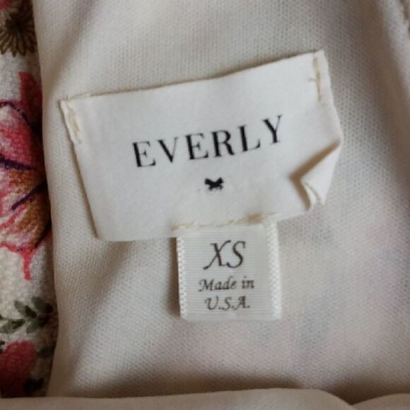 Everly by Francesca Sleeveless Floral Dress - Picture 6 of 7